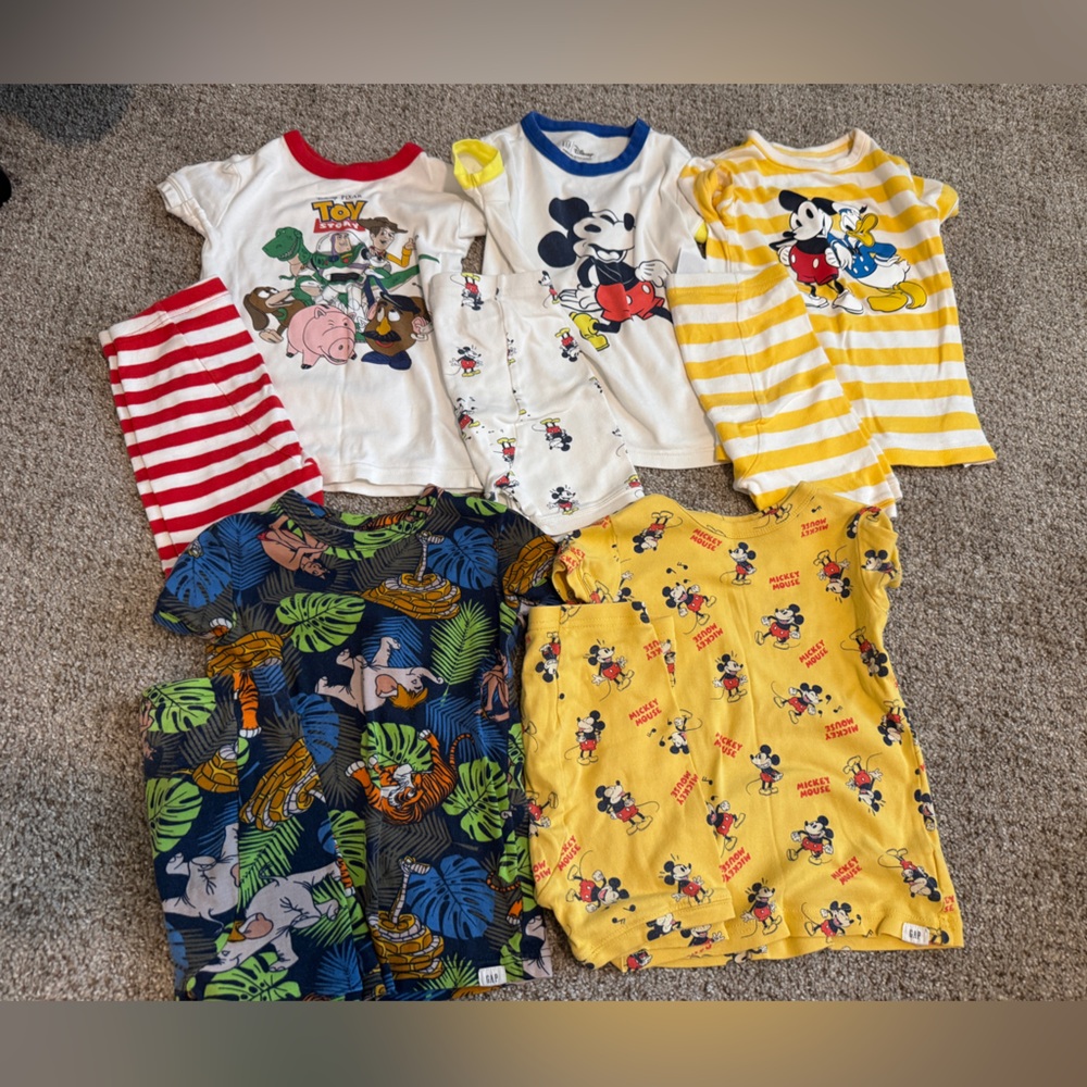 GAP Disney Organic Cotton PJs - Bundle 5T